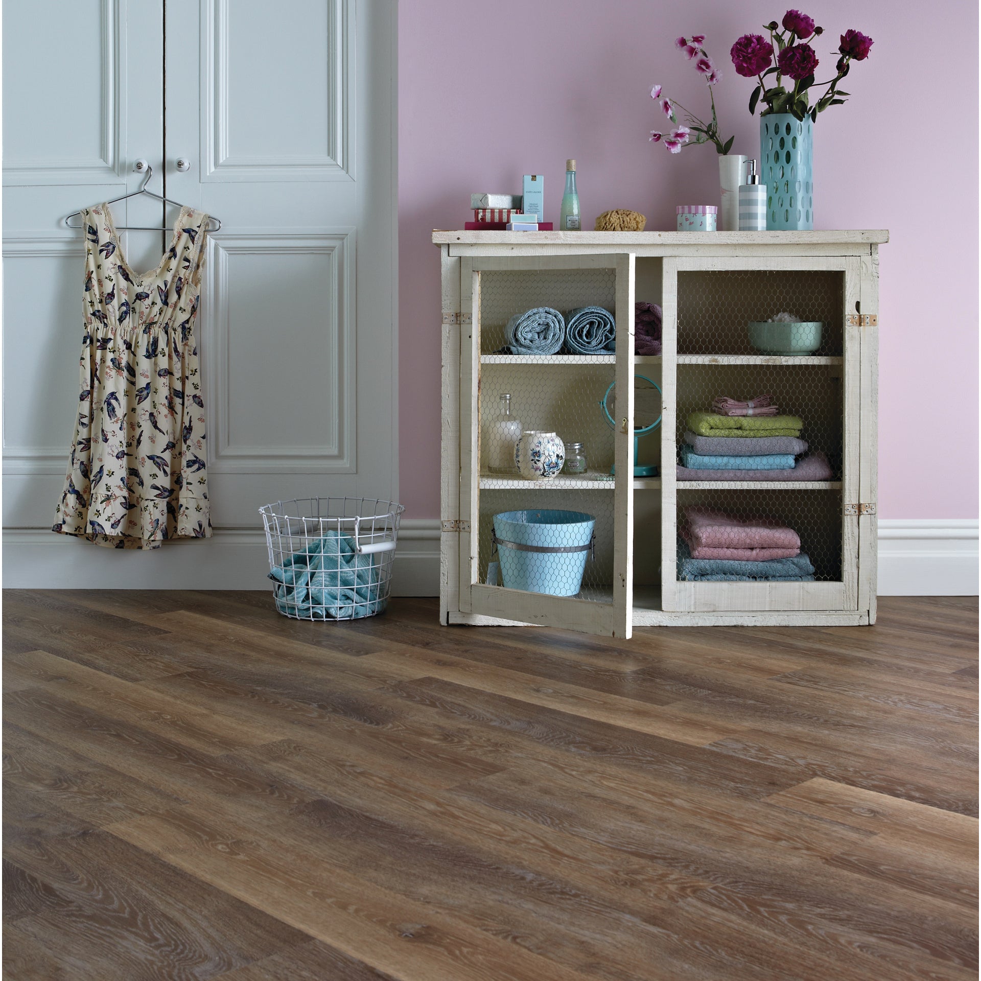 Mid Limed oak by Karndean Clearance at Calhoun's Flooring in Springdfield, IL